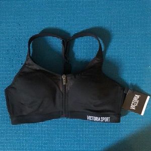 Victoria’s Secret Knockout Sports Bra 34B NWT